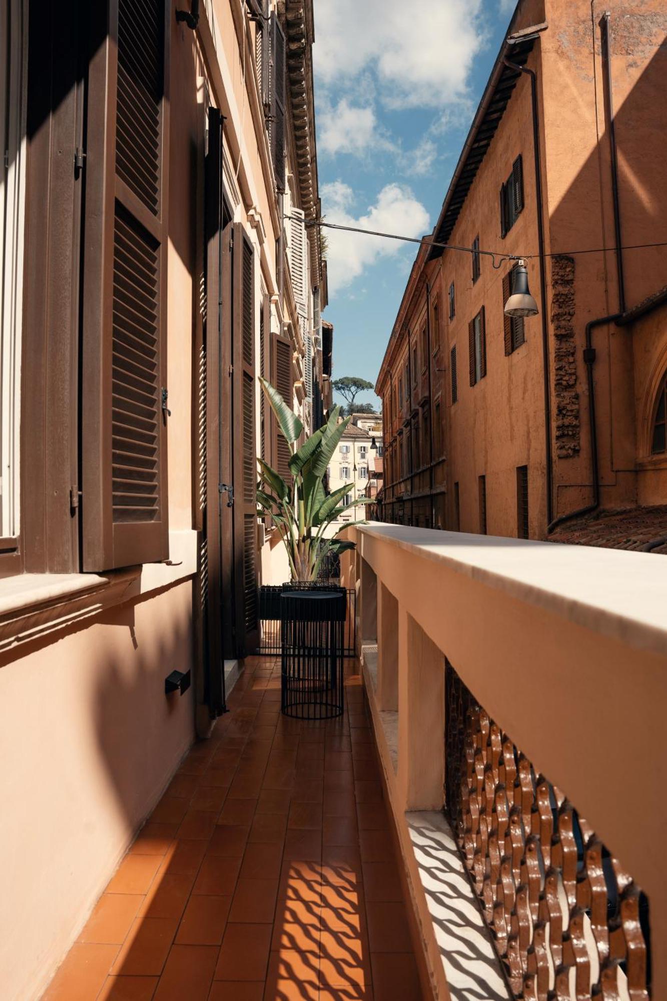 The Flow - Via Del Corso * Roma